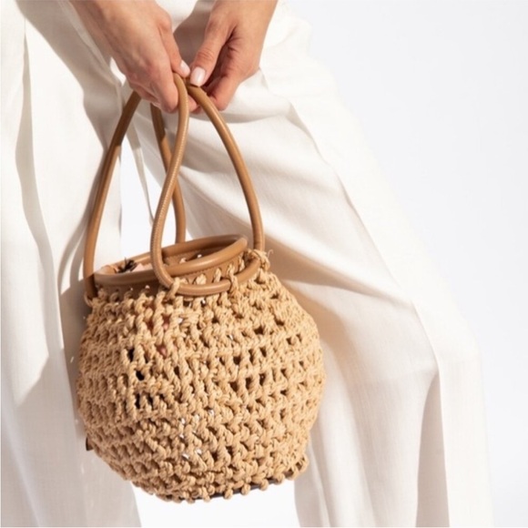 Cult Gaia Enya Interwoven Crochet Top Handle Basket Bag Natural - Picture 13 of 13